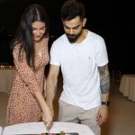 Kohli and Anushka celebrate pregnancy news with RCB team, See pictures-video