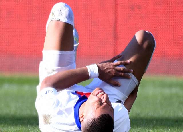Mbappe suffers calf injury, likely to miss UCL semi final