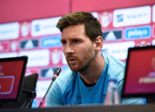 Lionel Messi announces a press conference following his departure from Barcelona