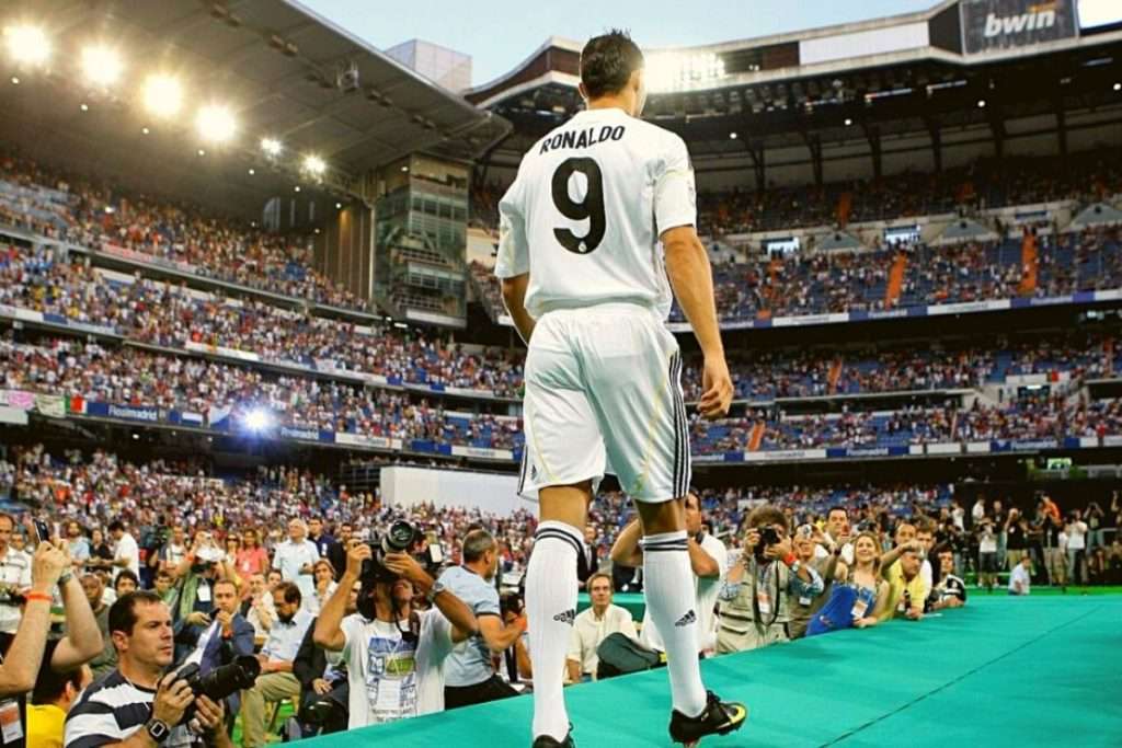 Cristiano Ronaldo's Presentation Ceremony At Santiago Bernabeu In 2009